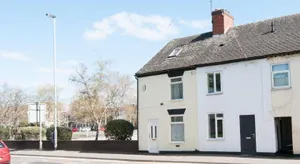 Image of The Wellington - Stylish 3-Bedroom House, Sleeps 8, Ideal for Professionals