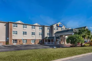 Image of Comfort Inn & Suites I-95 - Outlet Mall