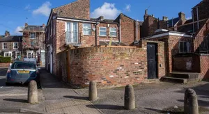 Image of Courtyard Apartment