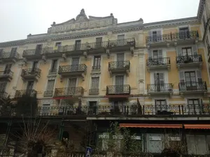 Image of Le Beau Site Grand Hotel - lovely heritage cocoon Aix-les-Bains central park