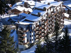 Image of La Tania La Saboia sleep 8 private Sauna lounge dining 2 bathrooms kitchen 2 balconies ski in out