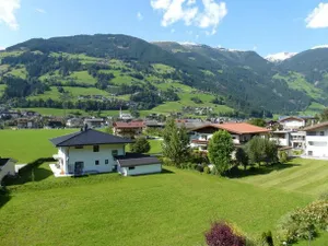 Image of Apart Gruber