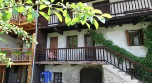 Image of Apartment Appartement dans maison de village aux claux