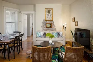 Image of 1858 Edgeland Avenue Unit One