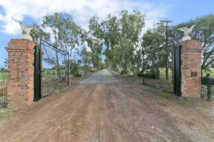 Image of Hillside Country Retreat