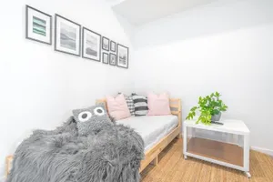 Image of Cosy 1 Bedroom Apartment With Scenic View