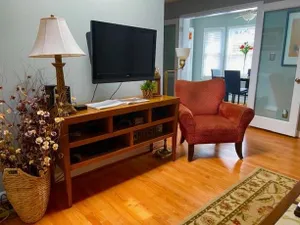 Image of Cute Condo Close to Downtown