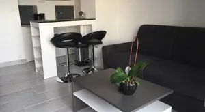Image of studio avec terrasse parking