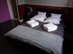 Image of Normandie Cosy Apt rdc indépendant bien équipé dans maison confortable terrasse grand jardin clos sans vis à vis entre Caen et Bayeux, proche plages du débarquement