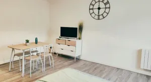Image of Appartement entier Moissac centre 30 m2 calme avec cour intérieure pour vélos à 50m du marché de Moissac