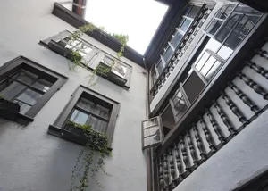Image of Schwertfegerhaeuschen