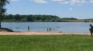 Image of Au pied de l étang et du canal du Nivernais bazolles
