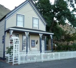 Image of Edith Palmer's Country Inn, Historical Bed & Breakfast