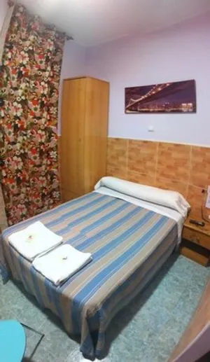 Image of Pensión La Ferroviaria Habitaciones Con Baño Privado - Sin Ascensor