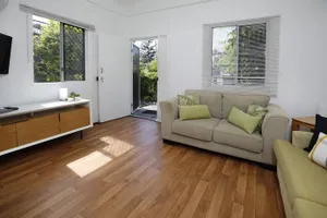 Image of City Life At The Cairns Esplanade MK6