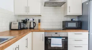 Image of MyCityHaven - 3 bedroom Shirehampton flat near Avonmouth & M4