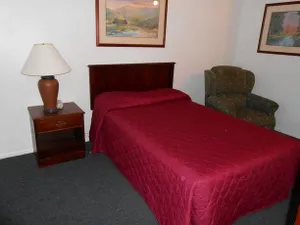 Image of Midway Inn Cedar Falls