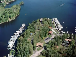 Image of Rainy Lake Houseboats