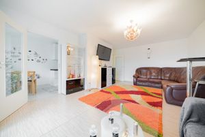 Image of ID 6851 | Private Apartment