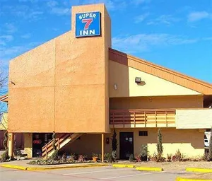 Image of Super 7 Inn Dallas