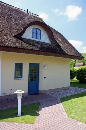 Image of Komfortables Reetdachferienhaus Hasel 1