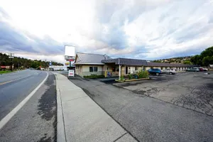 Image of OYO Riverside Inn John Day OR