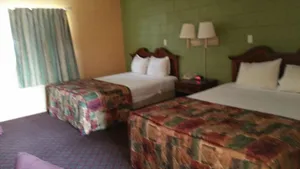 Image of Deluxe Inn