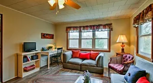 Image of Pet-friendly Branford Apt - 10 Min Walk to Beach!