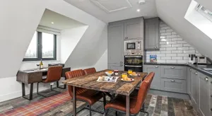 Image of Paddock View