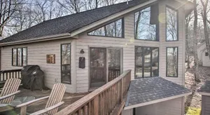 Image of Upscale Wintergreen Home w/ Golf Course View