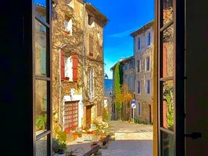 Image of La Maison près de la Fontaine