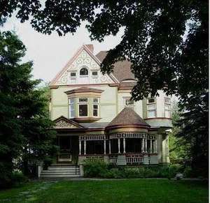 Image of Estabrook House