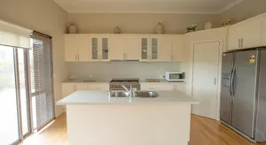 Image of Paula's Place 8 Ti Tree Close Robe