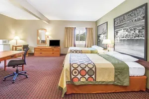 Image of Super 8 by Wyndham Le Claire/Quad Cities