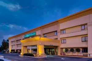 Image of La Quinta Inn & Suites by Wyndham Savannah Southside
