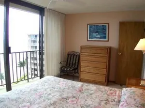 Image of Valley Isle 1204 by RedAwning