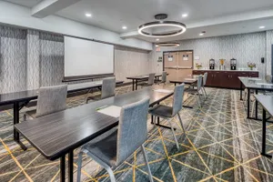 Image of Comfort Inn & Suites Kansas City Downtown