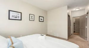 Image of GORGEOUS ONE BEDROOM DOWNTOWN COLUMBUS APT