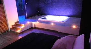 Image of chambre romantique avec spa privatif