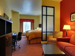 Image of Comfort Suites Leesville