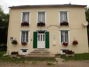 Image of Au Clapotis de la Cure