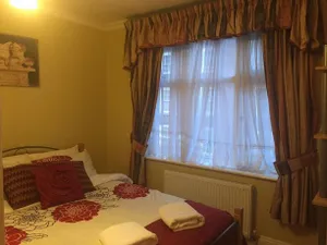 Image of London Property Apartments for up to 6, next to Big Ben & London Eye