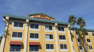 Image of LA QUINTA INN & SUITES SARATOSA
