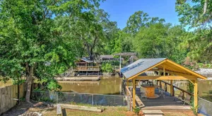 Image of Isle of Wight 'Lance's Treehouse' w/Backyard&Dock