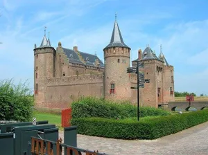 Image of Bij Marie
