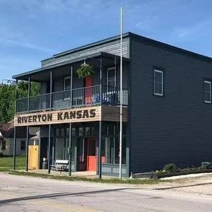 Image of The Old Riverton Post on Route 66