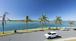 Image of Lakeside Flats 1