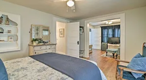 Image of Historic 1920's Jefferson Cottage at Angell Manor