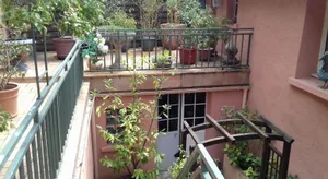 Image of La Maison Rose: Lieu Atypique