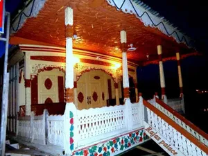 Image of Raja's Palace Houseboat - Kashmir